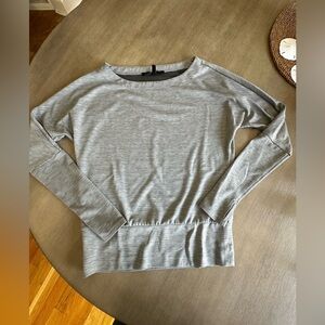 White House Black Market WKND Light Gray Top boatneck top with thumbholes XS